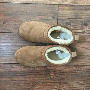 Ugg Women’s Classic Ultra Mini Boots